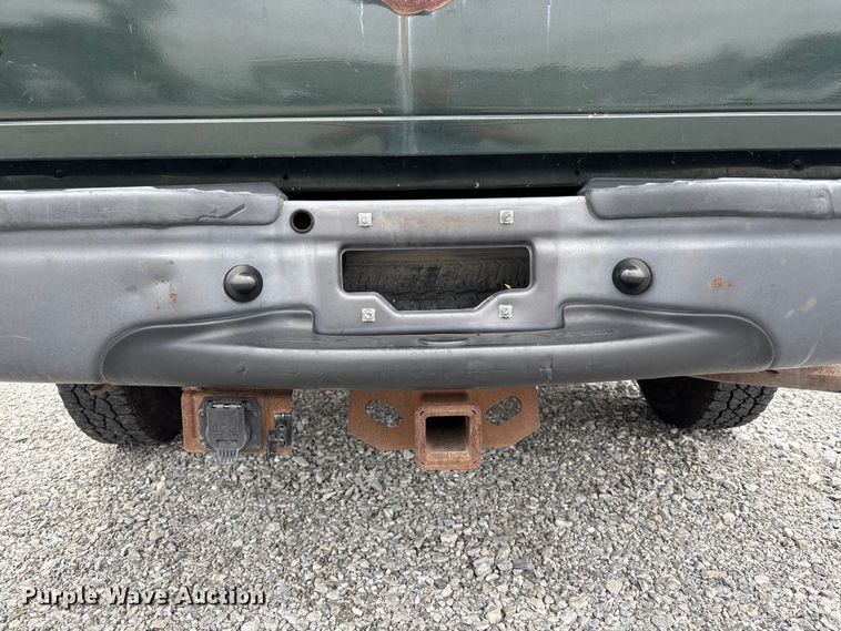 image for item NM9908 2003 Ford F250 Super Duty Ext. Cab pickup truck