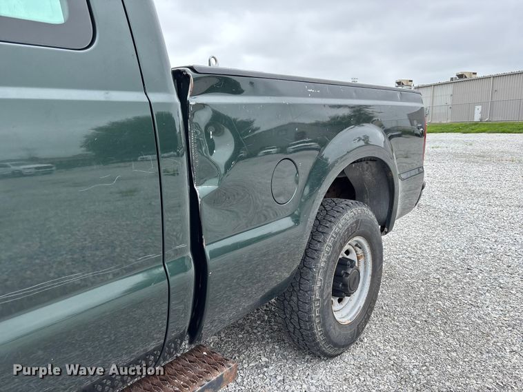 image for item NM9908 2003 Ford F250 Super Duty Ext. Cab pickup truck