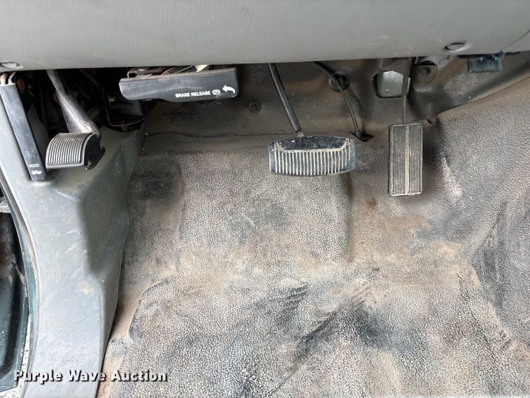 image for item NM9908 2003 Ford F250 Super Duty Ext. Cab pickup truck
