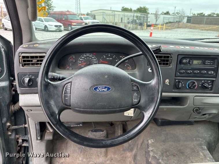 image for item NM9908 2003 Ford F250 Super Duty Ext. Cab pickup truck