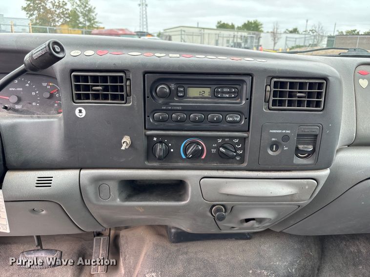 image for item NM9908 2003 Ford F250 Super Duty Ext. Cab pickup truck