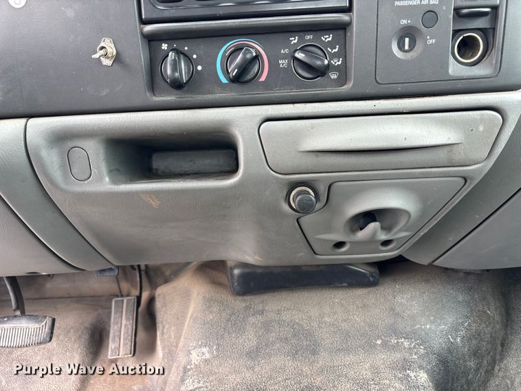 image for item NM9908 2003 Ford F250 Super Duty Ext. Cab pickup truck