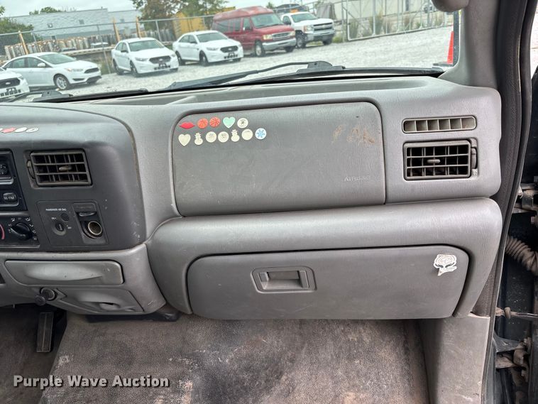 image for item NM9908 2003 Ford F250 Super Duty Ext. Cab pickup truck