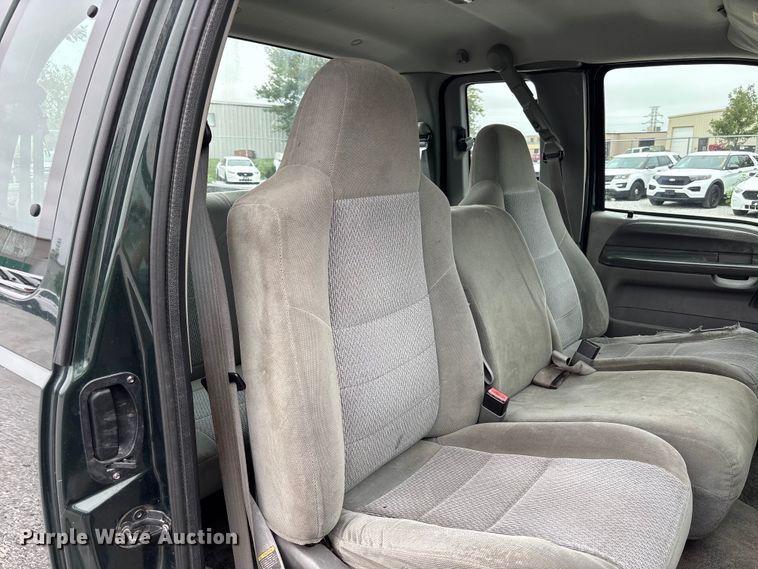 image for item NM9908 2003 Ford F250 Super Duty Ext. Cab pickup truck