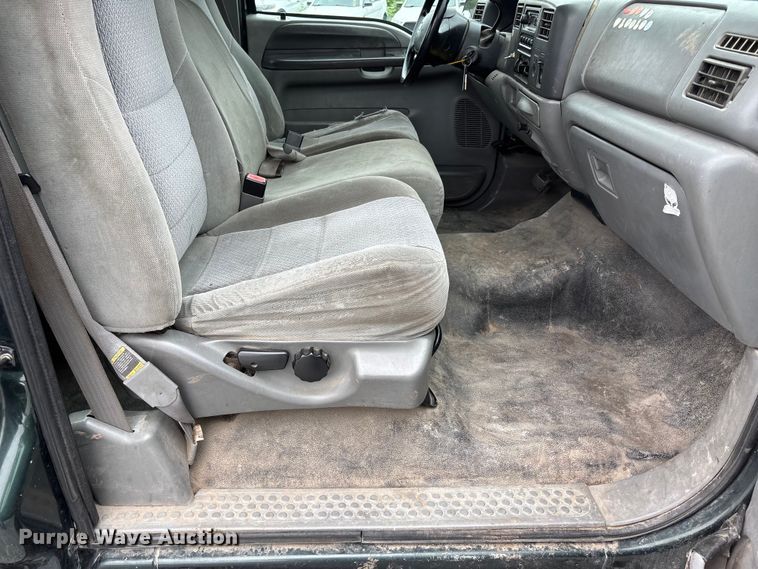 image for item NM9908 2003 Ford F250 Super Duty Ext. Cab pickup truck