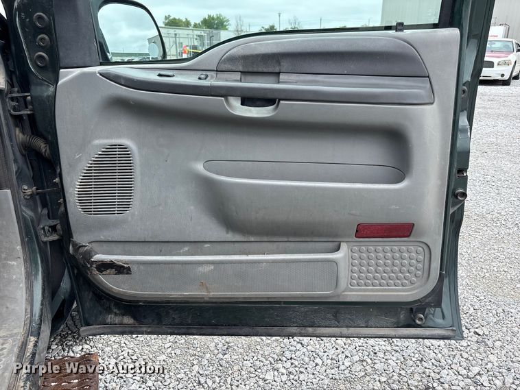 image for item NM9908 2003 Ford F250 Super Duty Ext. Cab pickup truck