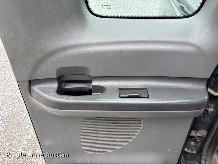 image for item NM9908 2003 Ford F250 Super Duty Ext. Cab pickup truck