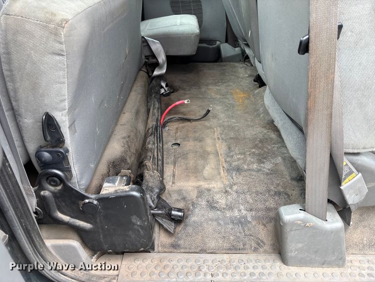 image for item NM9908 2003 Ford F250 Super Duty Ext. Cab pickup truck