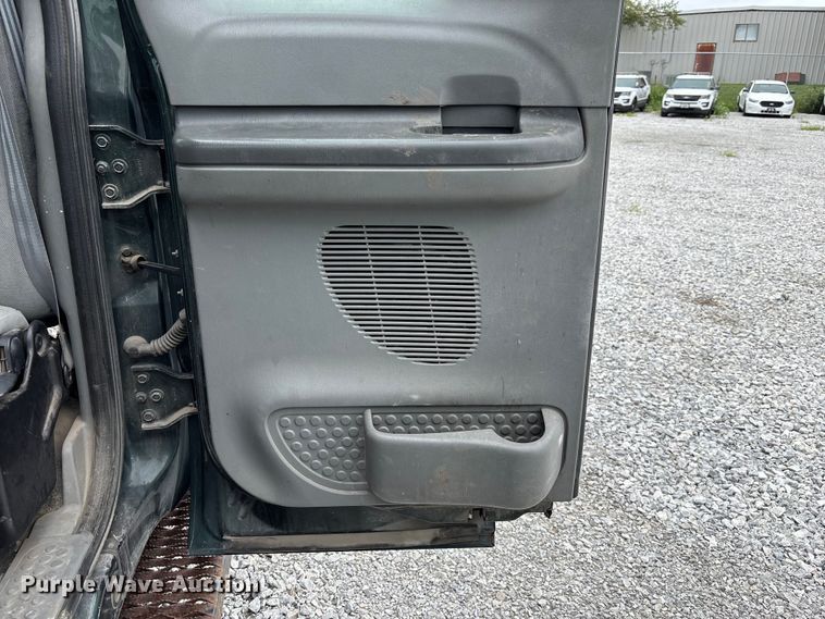image for item NM9908 2003 Ford F250 Super Duty Ext. Cab pickup truck