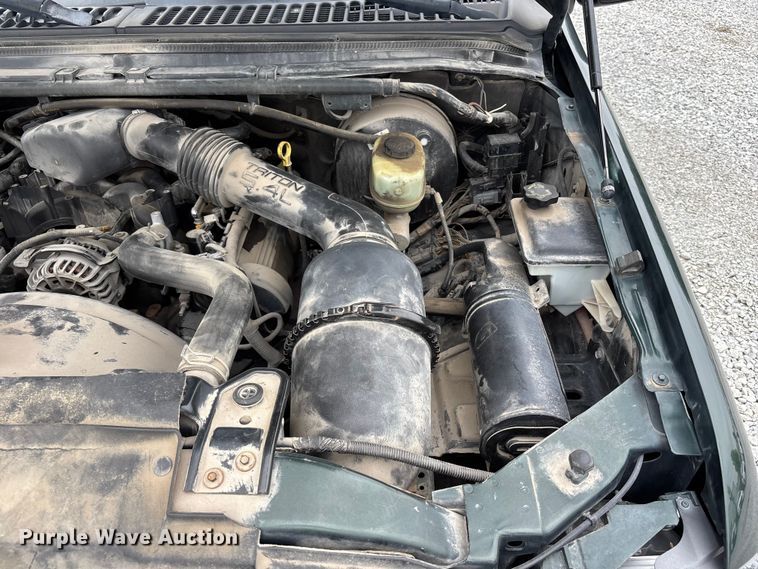 image for item NM9908 2003 Ford F250 Super Duty Ext. Cab pickup truck
