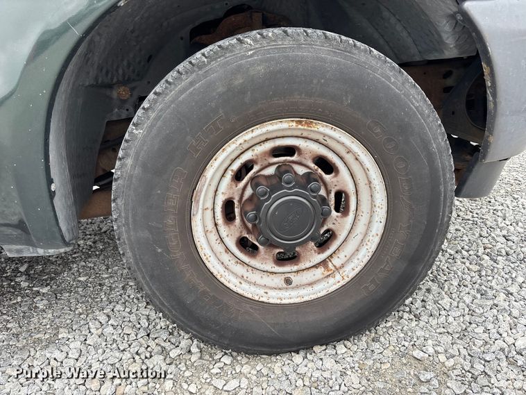 image for item NM9908 2003 Ford F250 Super Duty Ext. Cab pickup truck