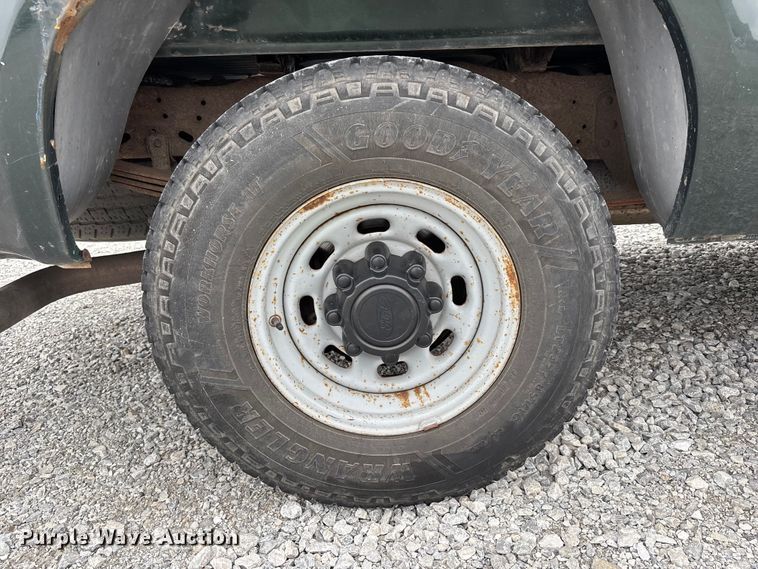image for item NM9908 2003 Ford F250 Super Duty Ext. Cab pickup truck