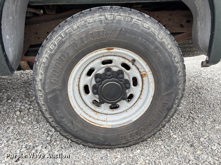 image for item NM9908 2003 Ford F250 Super Duty Ext. Cab pickup truck