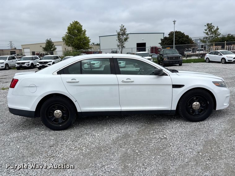 image for item NM9909 2017 Ford Taurus Police Interceptor 