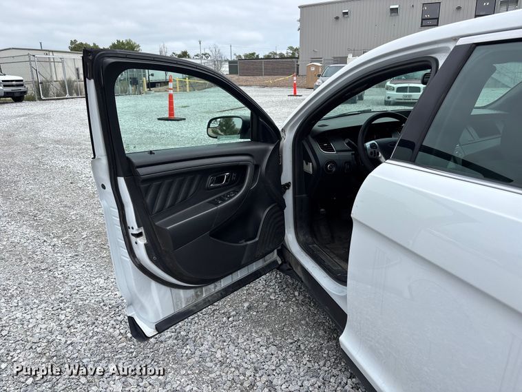 image for item NM9909 2017 Ford Taurus Police Interceptor 