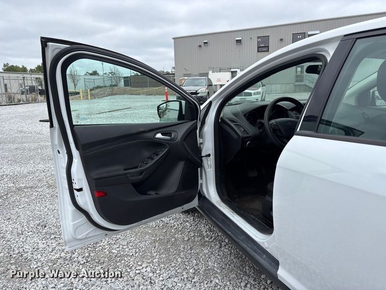 image for item NM9910 2017 Ford Focus 