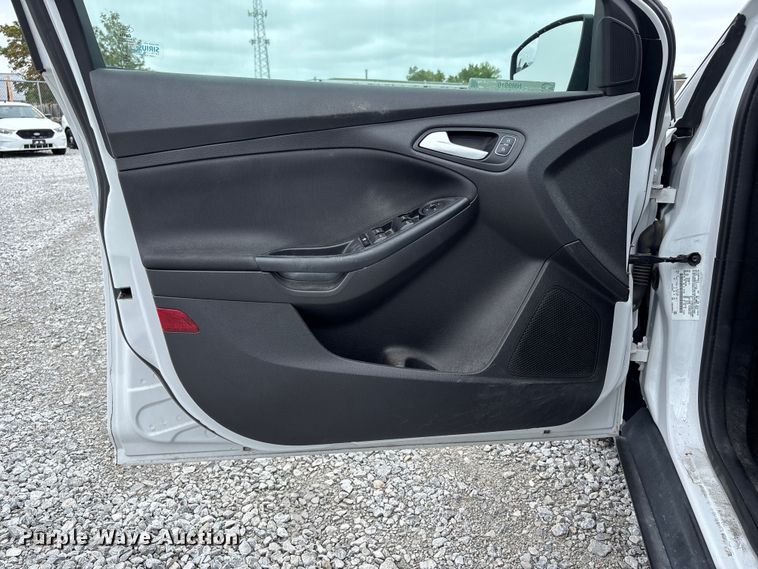 image for item NM9910 2017 Ford Focus 