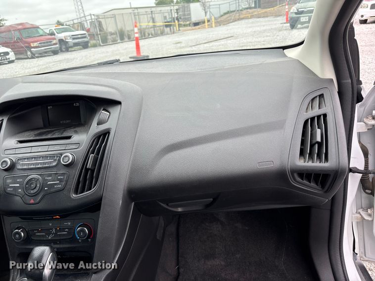 image for item NM9910 2017 Ford Focus 