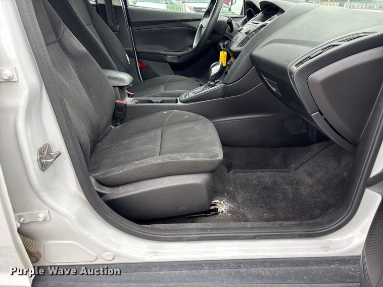 image for item NM9910 2017 Ford Focus 