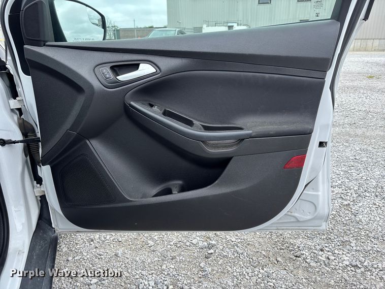 image for item NM9910 2017 Ford Focus 