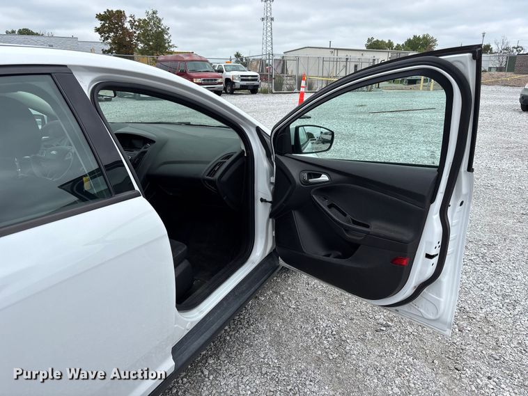image for item NM9910 2017 Ford Focus 