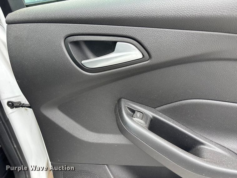 image for item NM9910 2017 Ford Focus 