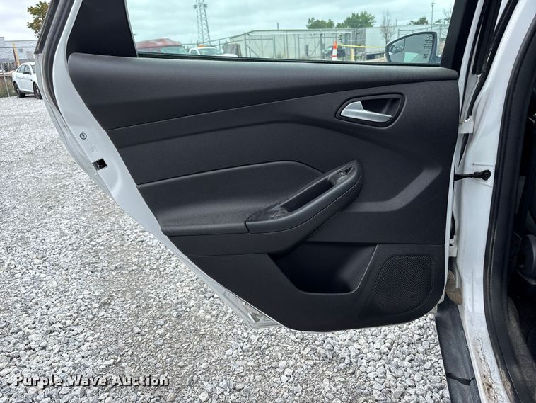 image for item NM9910 2017 Ford Focus 