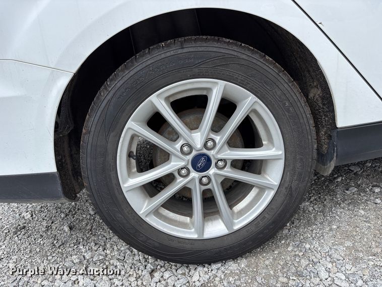 image for item NM9910 2017 Ford Focus 