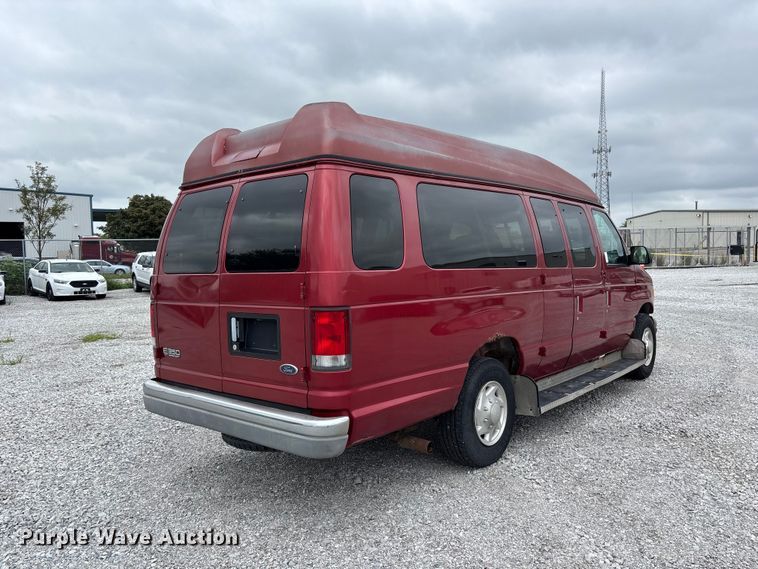 image for item NM9911 1999 Ford E350 van