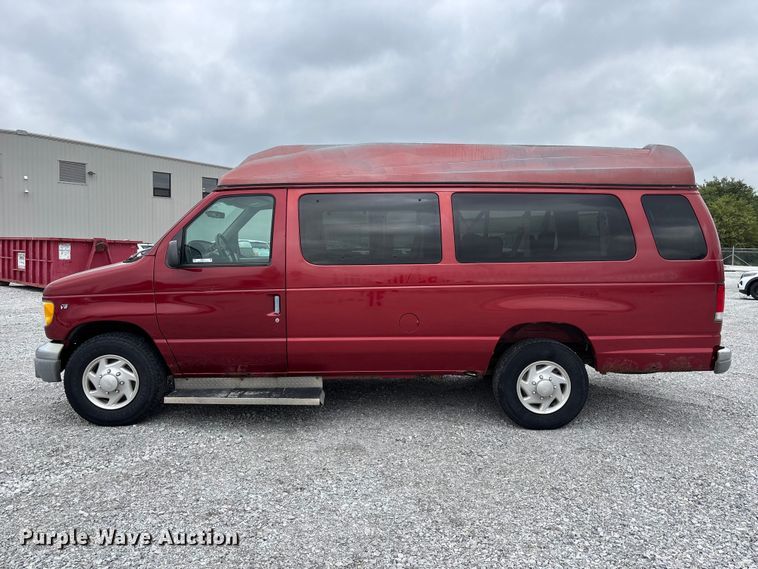 image for item NM9911 1999 Ford E350 van