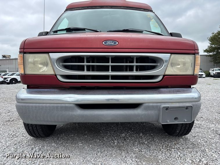 image for item NM9911 1999 Ford E350 van