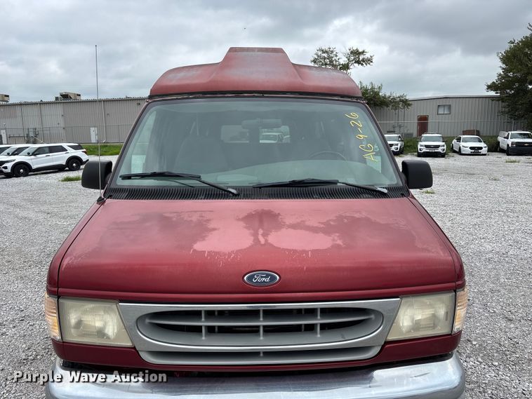 image for item NM9911 1999 Ford E350 van