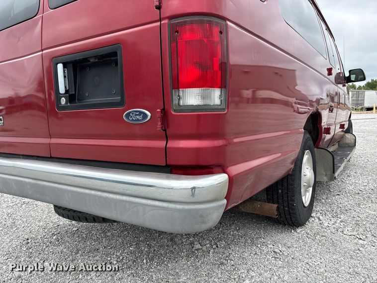 image for item NM9911 1999 Ford E350 van