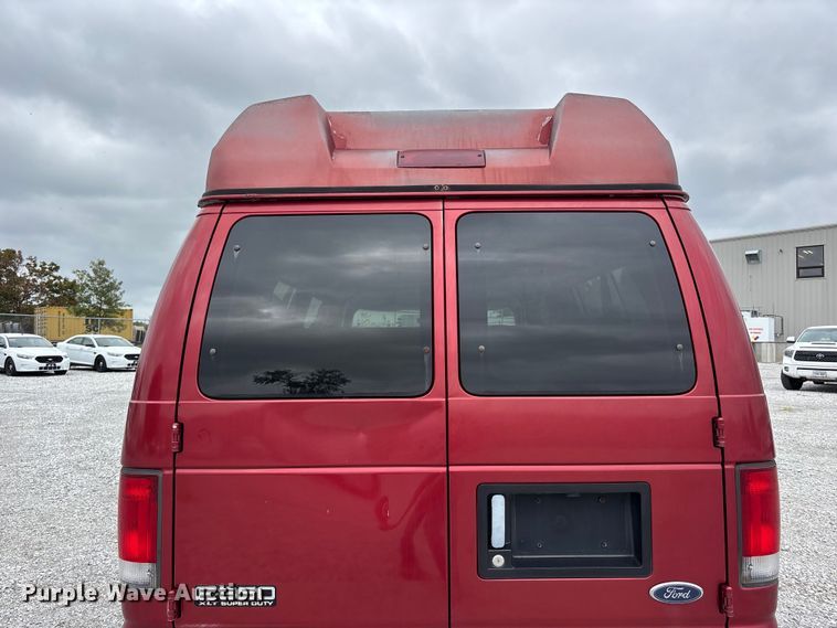 image for item NM9911 1999 Ford E350 van