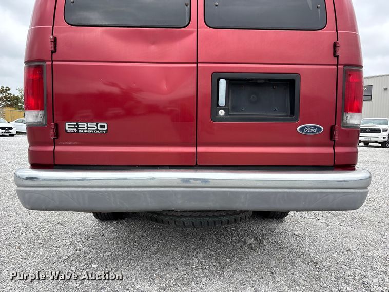 image for item NM9911 1999 Ford E350 van