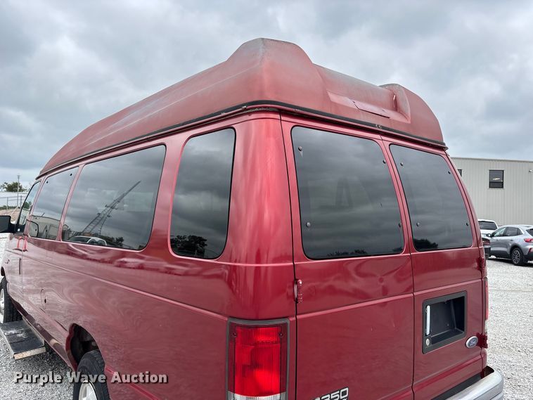 image for item NM9911 1999 Ford E350 van