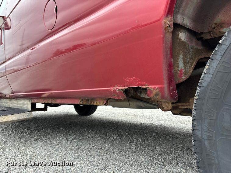 image for item NM9911 1999 Ford E350 van