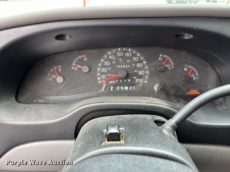 image for item NM9911 1999 Ford E350 van