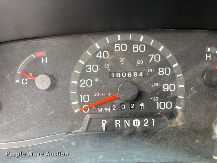 image for item NM9911 1999 Ford E350 van
