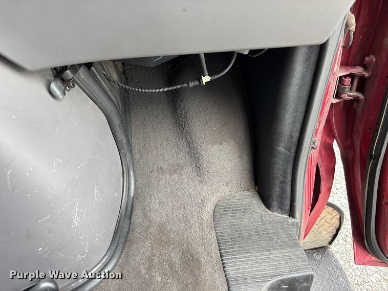 image for item NM9911 1999 Ford E350 van