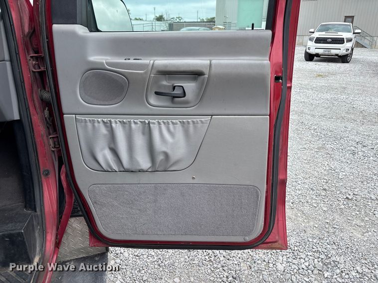 image for item NM9911 1999 Ford E350 van