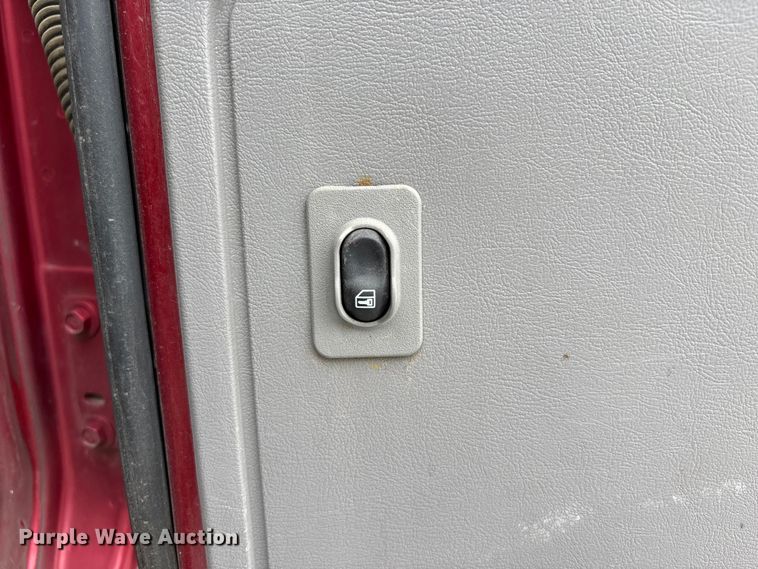 image for item NM9911 1999 Ford E350 van