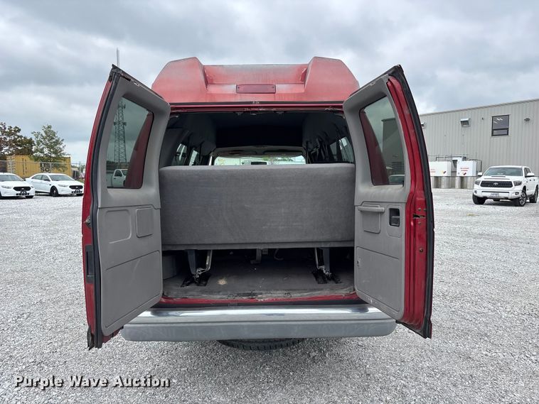 image for item NM9911 1999 Ford E350 van