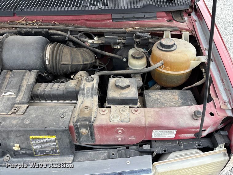 image for item NM9911 1999 Ford E350 van