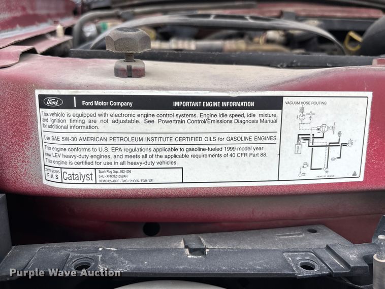 image for item NM9911 1999 Ford E350 van