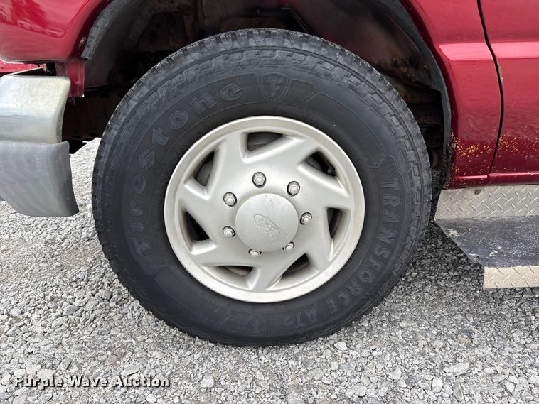 image for item NM9911 1999 Ford E350 van