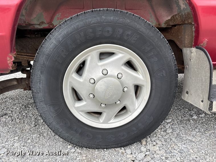 image for item NM9911 1999 Ford E350 van