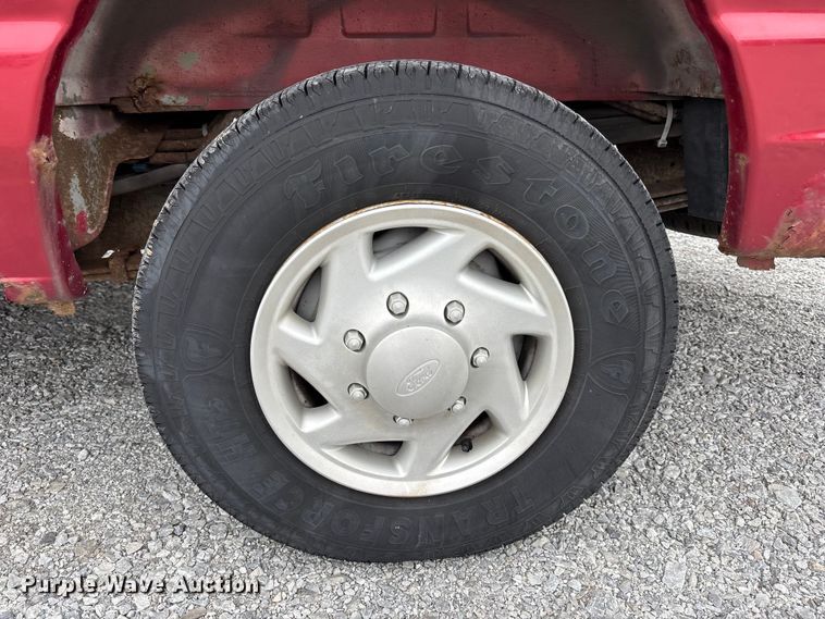 image for item NM9911 1999 Ford E350 van