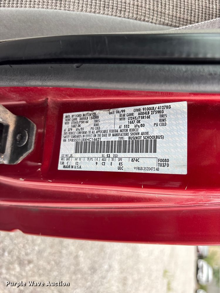 image for item NM9911 1999 Ford E350 van