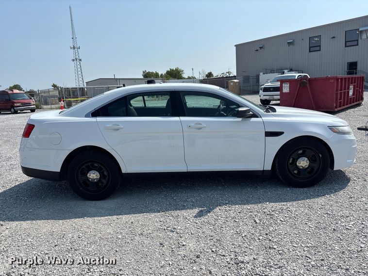 image for item NM9913 2017 Ford Taurus Police Interceptor 